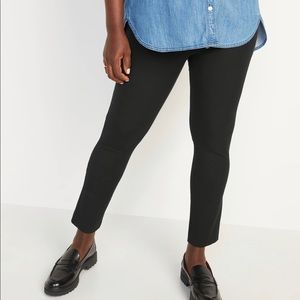 Old Navy Maternity “Pixie Pant”